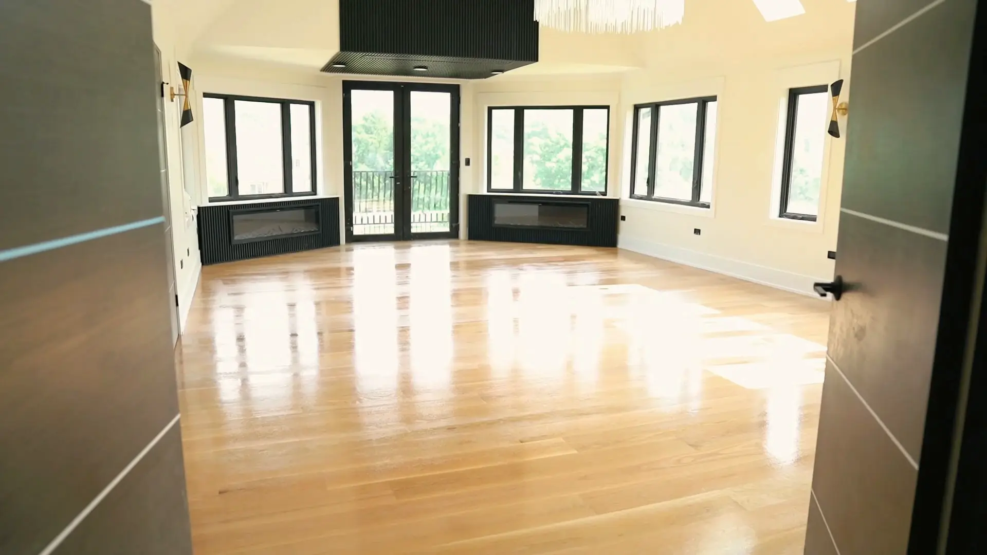 Royal Flooring Hero
